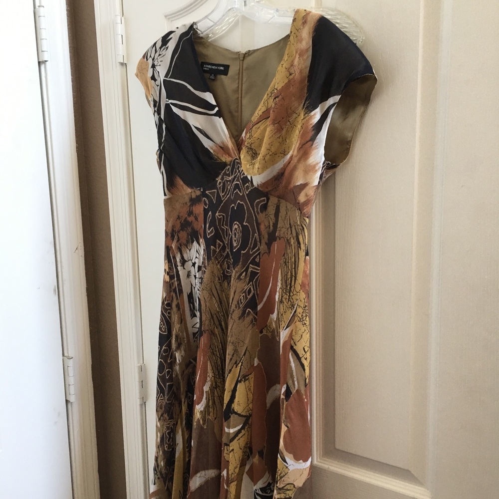FINAL MARKDOWN Ladies jones New York silk dress 10